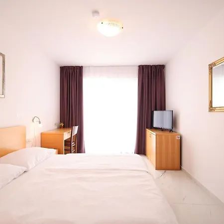 Depadansa Lucija*** 3* Posedarje