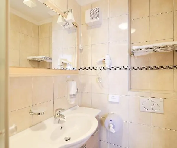 Depadansa Lucija*** Hotel