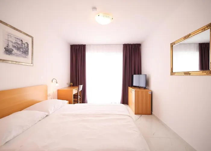 Depadansa Lucija*** 3* Posedarje